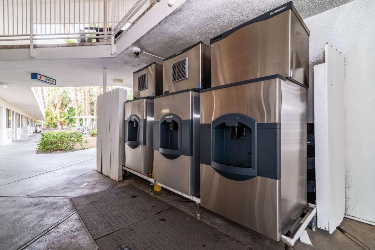 Motel 6-Palm Springs, Ca - East - Palm Canyon Екстер'єр фото
