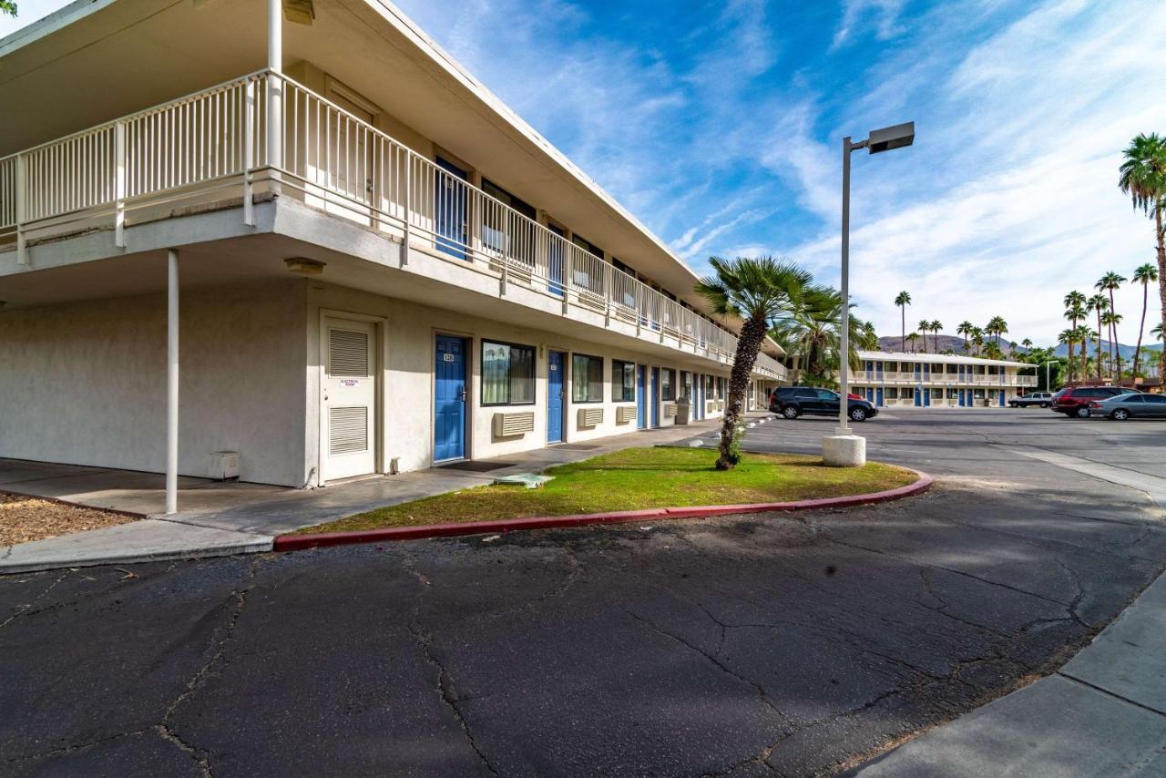 Motel 6-Palm Springs, Ca - East - Palm Canyon Екстер'єр фото