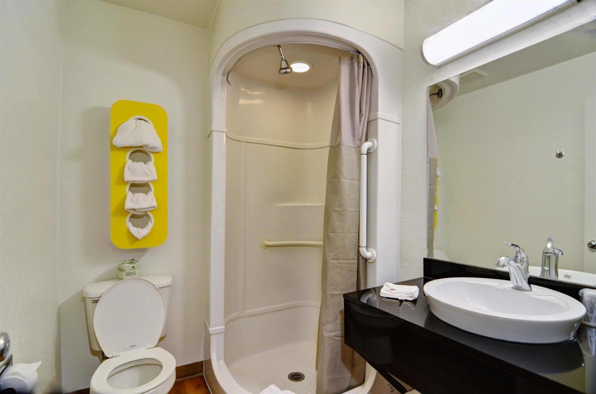 Motel 6-Palm Springs, Ca - East - Palm Canyon Екстер'єр фото