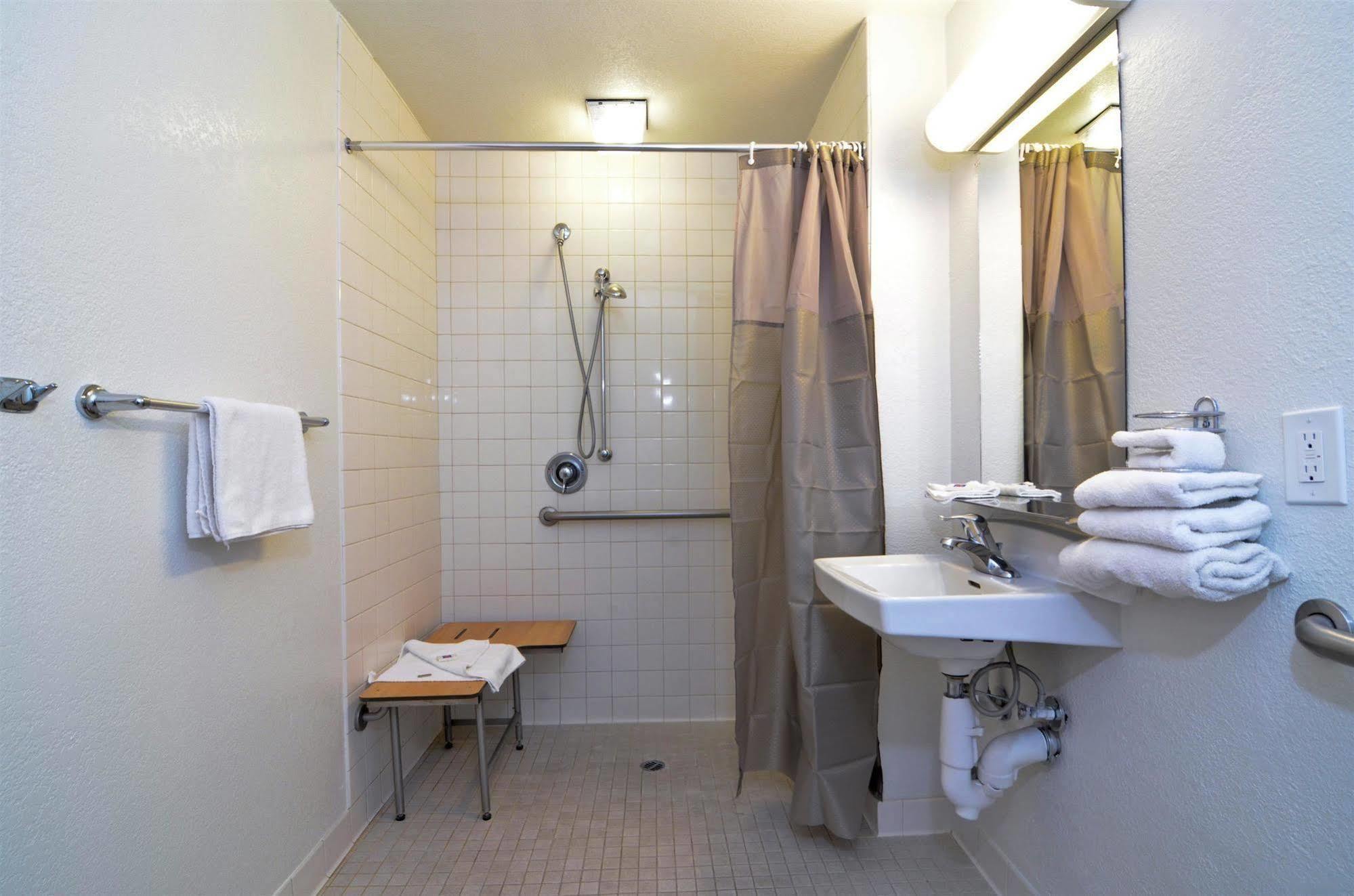 Motel 6-Palm Springs, Ca - East - Palm Canyon Екстер'єр фото