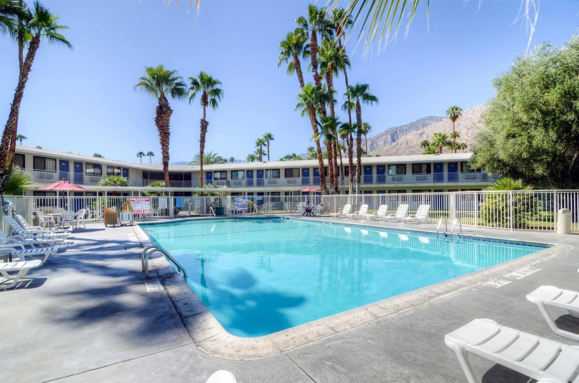 Motel 6-Palm Springs, Ca - East - Palm Canyon Екстер'єр фото