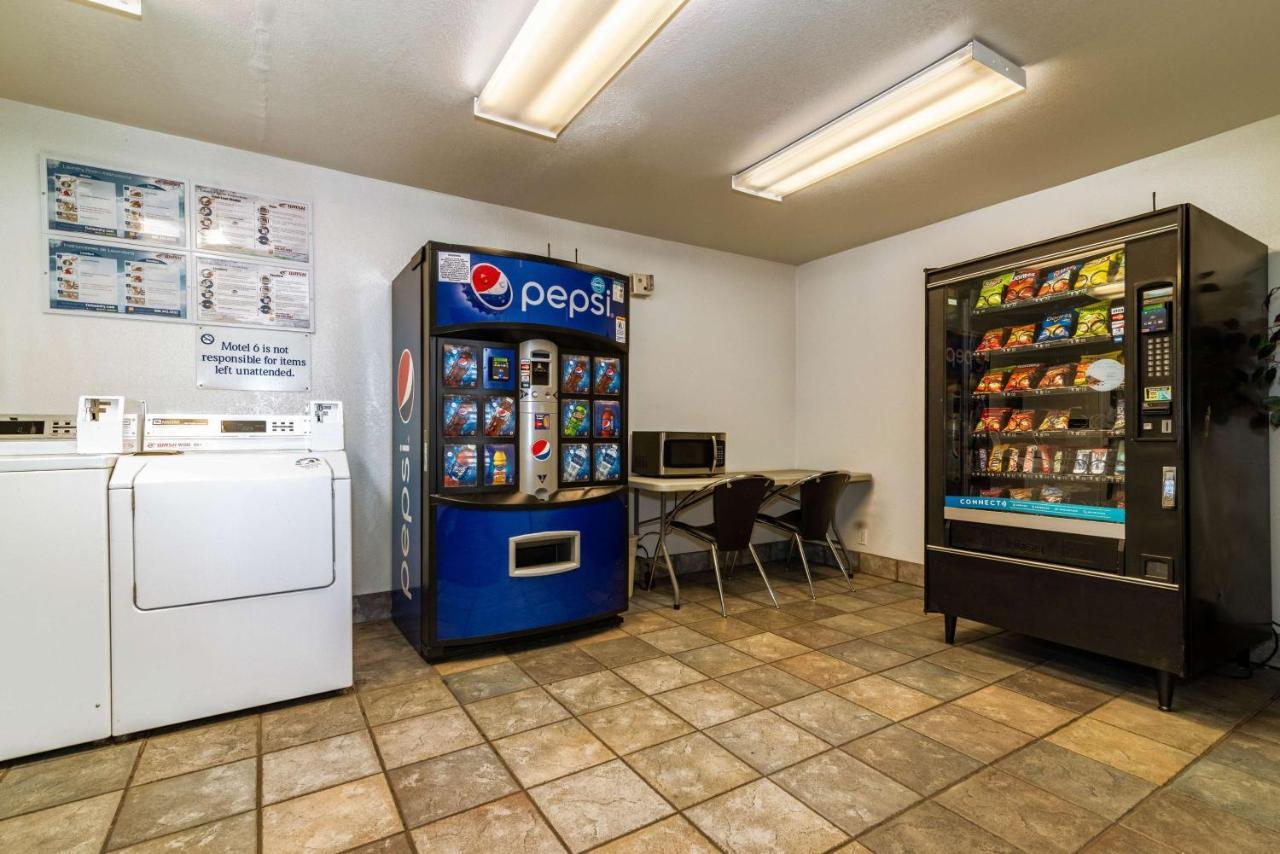 Motel 6-Palm Springs, Ca - East - Palm Canyon Екстер'єр фото